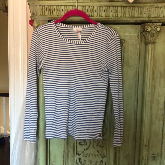 435 blue and white stripped tee - Picture 1 of 2